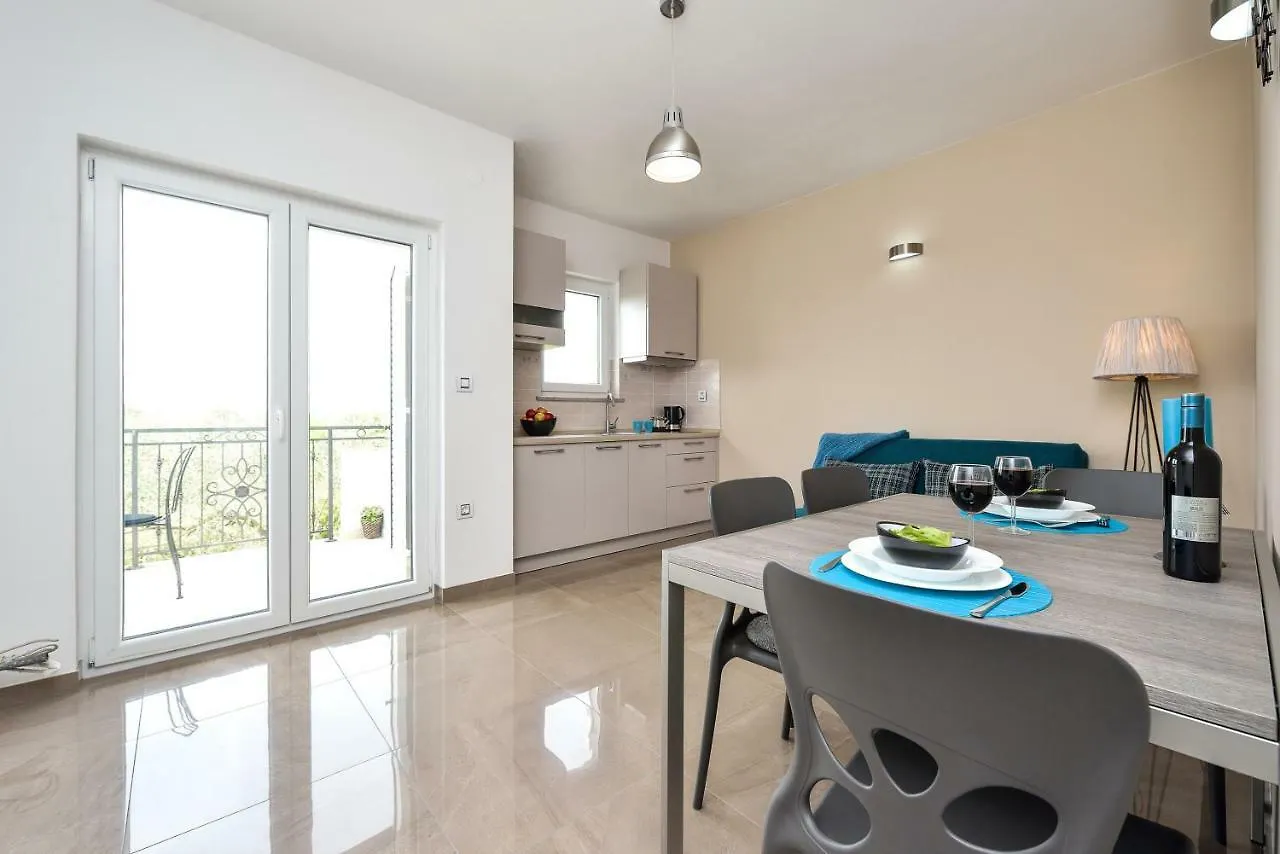 Apartments Feel Good Sukošan