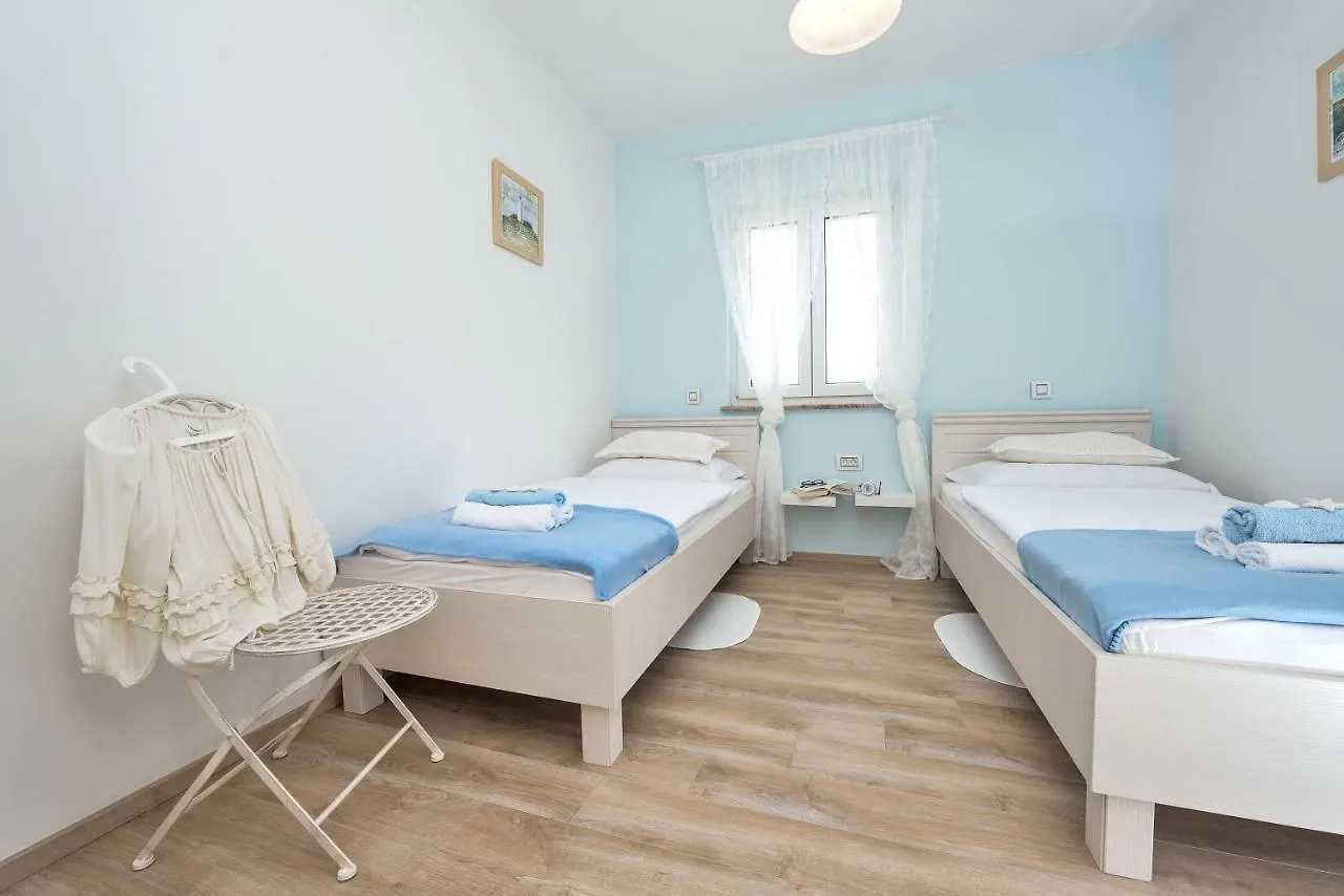 Apartments Feel Good Sukošan 0*,