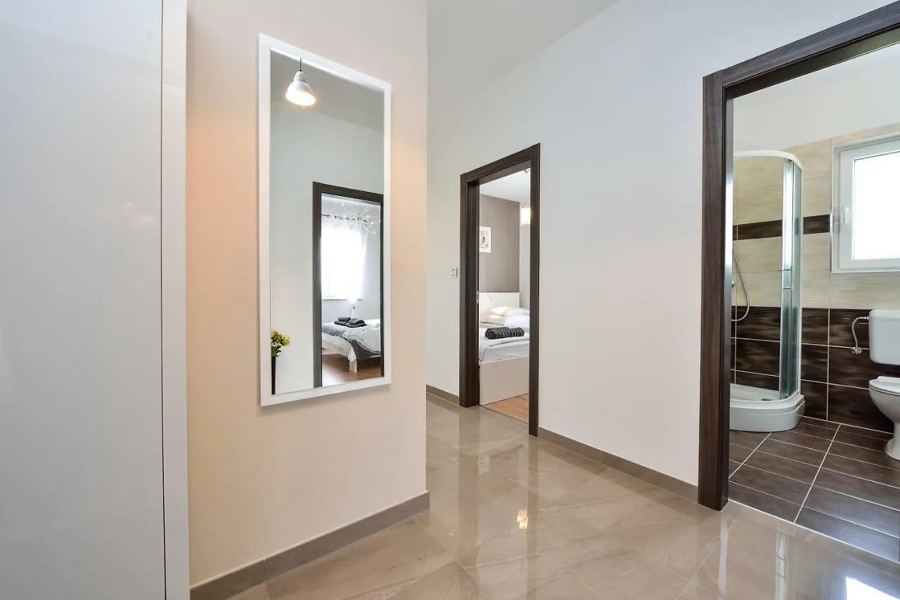 Apartments Feel Good Sukošan