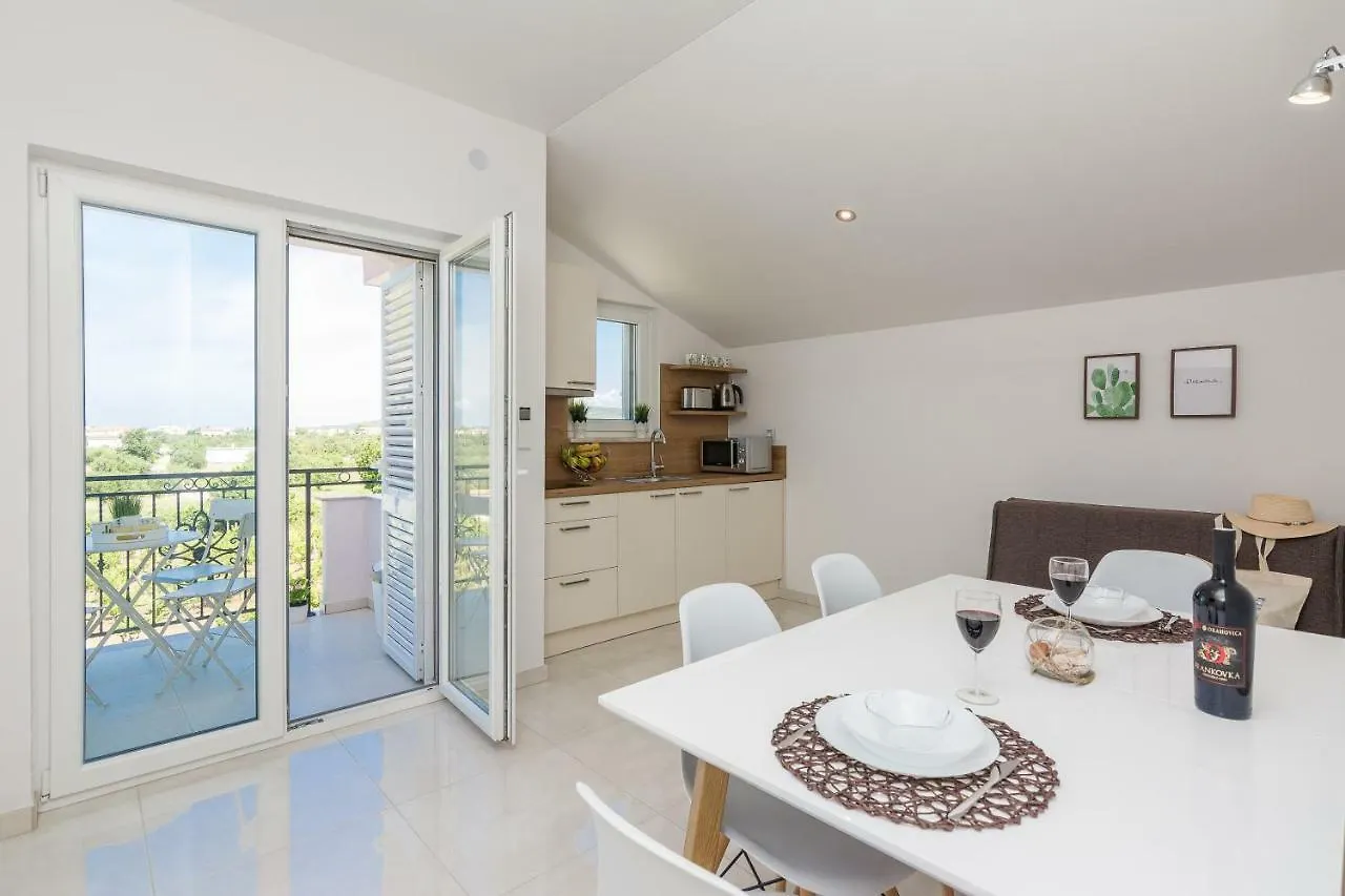 Apartments Feel Good Sukošan Croacia